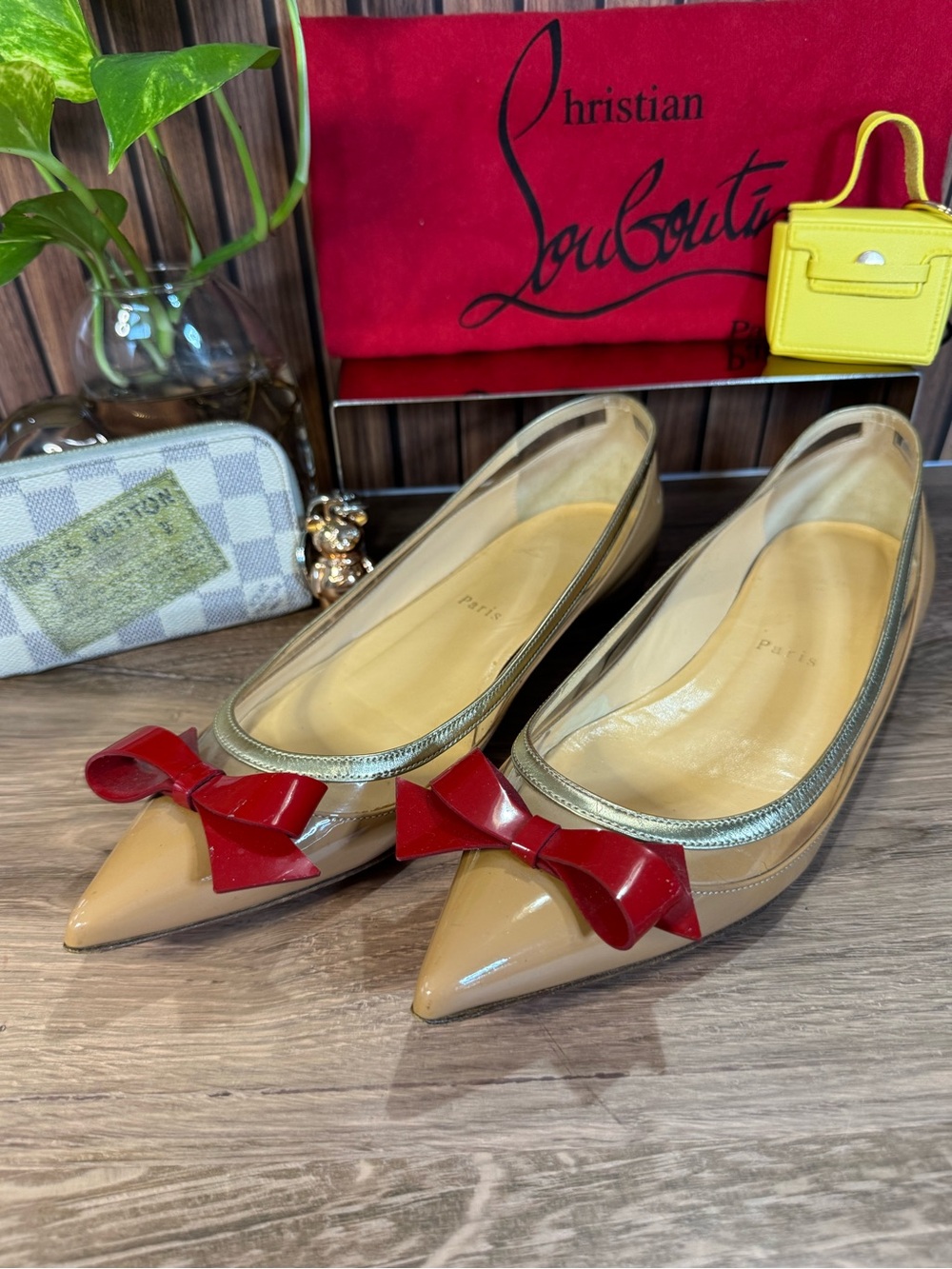 Christian Louboutin Nude Patent Leather Pointed Red Bottoms w/Red Bow, Size 38.5